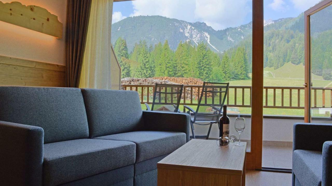 Hotel Trenker Prags Exterior foto